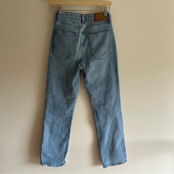 Denim Forum The Arlo High Rise Straight Light Wash - Picture 5 of 11